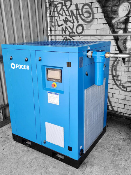 IET_combustion_focus_industrial_air_compressors_D02